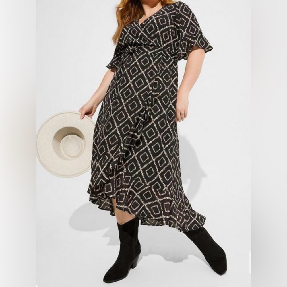 NWT TORRID Maxi Floral Print Georgette Surplice Hi-Low Dress Size 4X‎